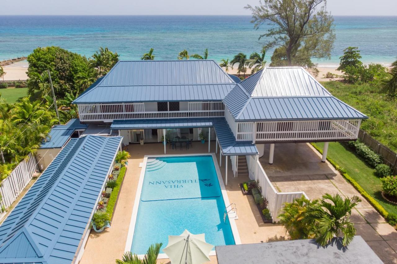 Villa Turrasann Runaway Bay Exterior photo